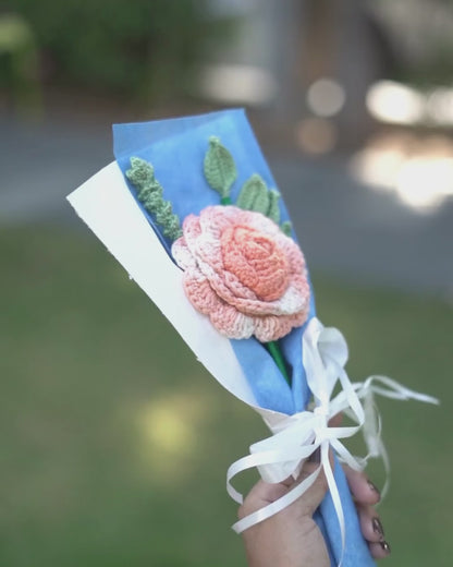 Single White Pitch Rose